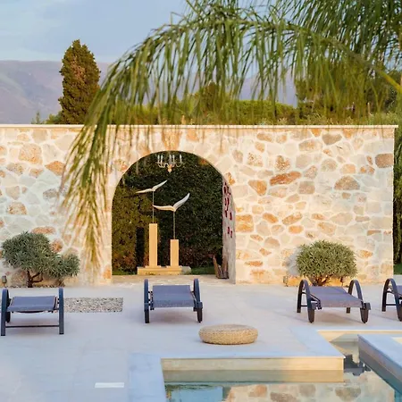 Shangri-la Zakinthos Sarakinádhon