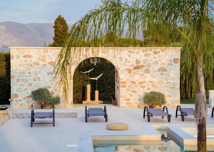 Shangri-la Zakinthos Sarakinádhon